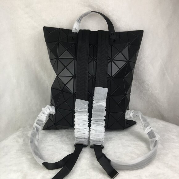 BAO BAO ISSEY MIYAKE FLAT PACK Backpacks Black - Picture 4 of 9